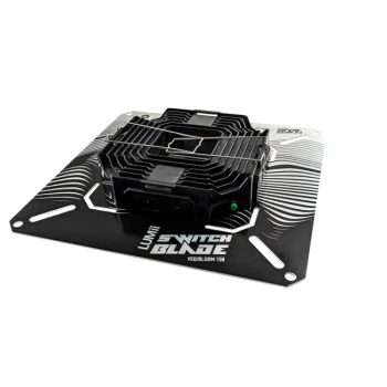Front view of LUMii Switch Blade 150W LED grow light for plants